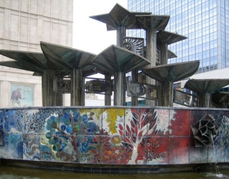 'Brunnen der Völkerfreundschaft', Folkevenskabsfontænen på Alexanderplatz