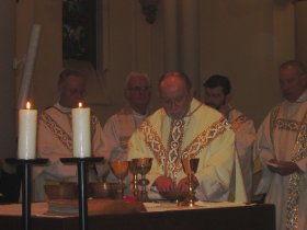 Pater Herbert indsættes som sognepræst i Frue Kirke i Århus den 14. april 2006