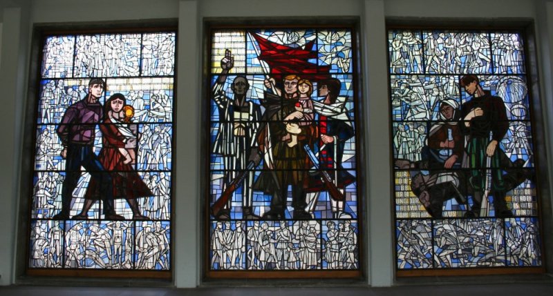 Glasmosaikker i Sachsenhausen museet